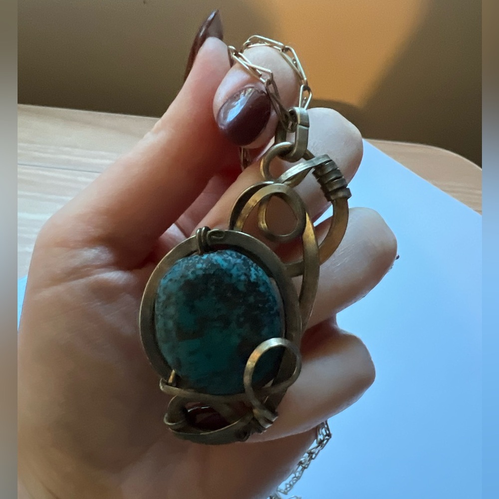 Artistic Wire Wrapped Stone Pendant Necklace - Silver & Turquoise Colored - Picture 11 of 12